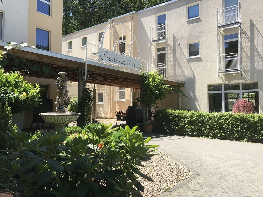 Schroeders Stadtwaldhotel 1