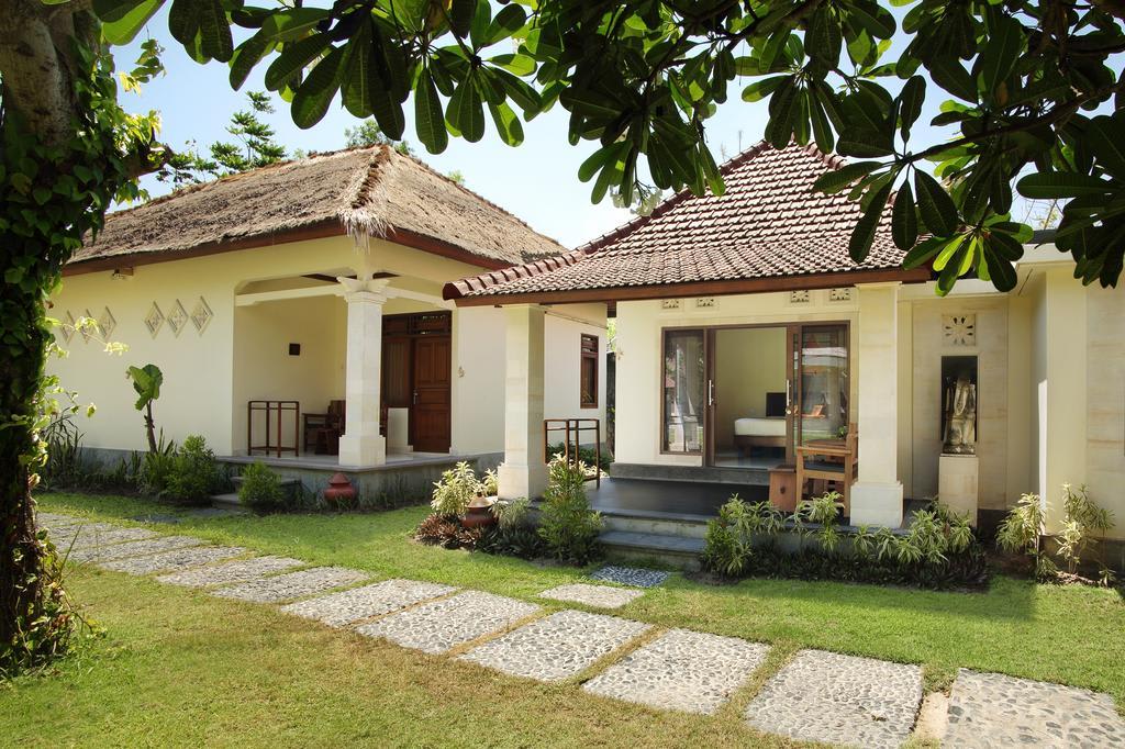 Puri Rinjani Bungalows 1