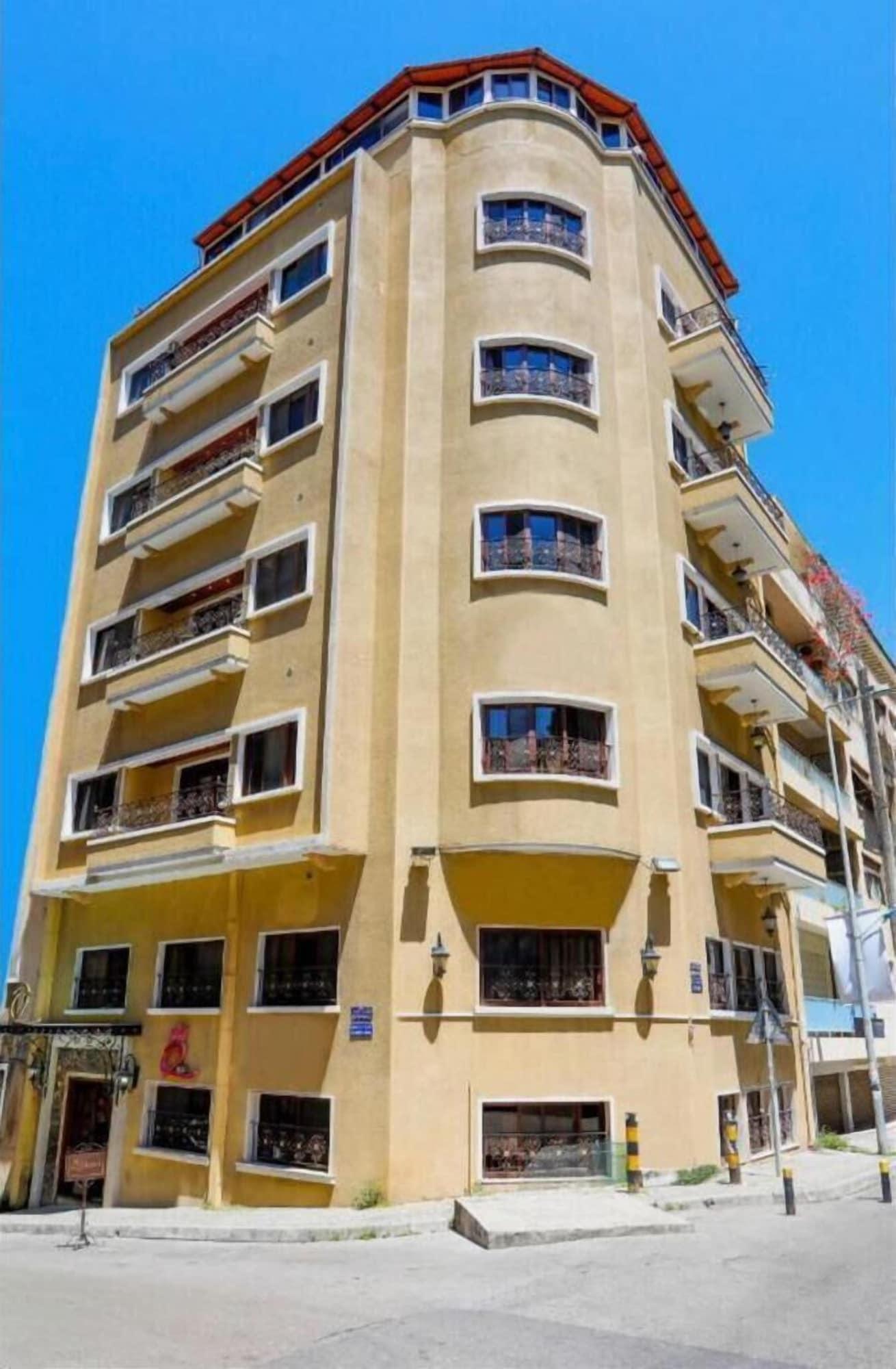 Villa Queens 1