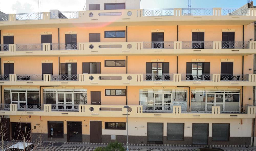 Hotel Tito Serrano' 2