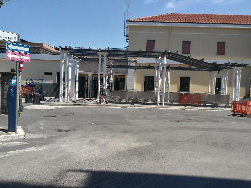 Adriatic Room 50 m dalla stazione Ferroviaria di Ciampino e dalla navetta aeroportuale 2