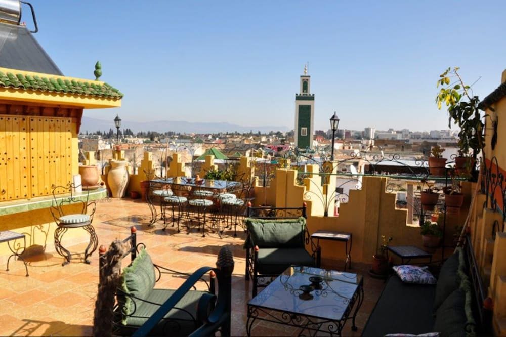 Riad Atika Mek 1