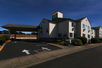 Americas Best Inns & Suites-Lincoln City 2