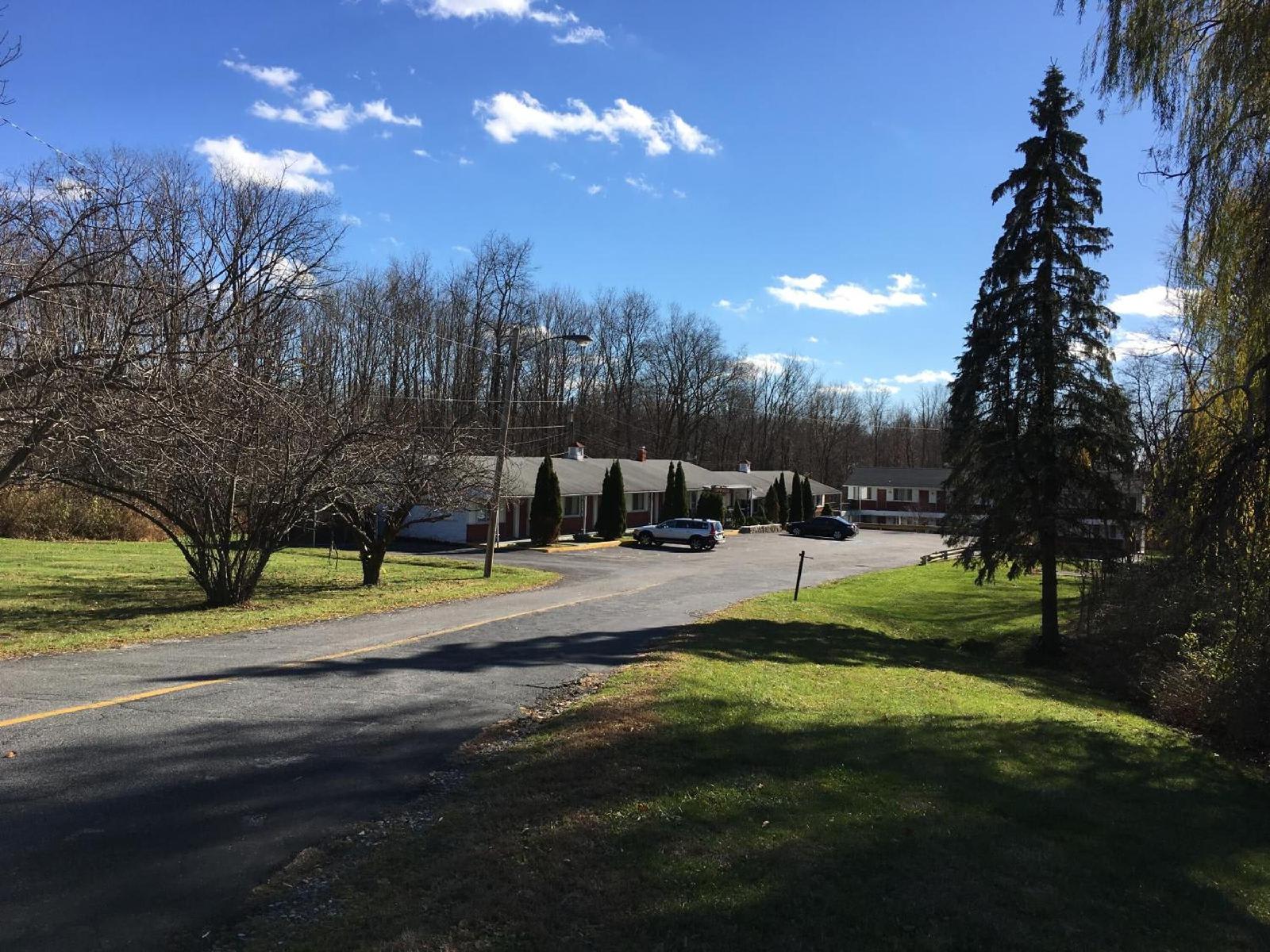 Budget Motor Inn- Mahopac 2