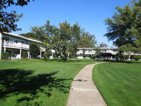 East Hampton House Resort 2