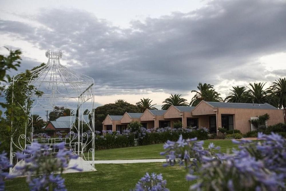 Tuileries at De Bortoli Rutherglen 2