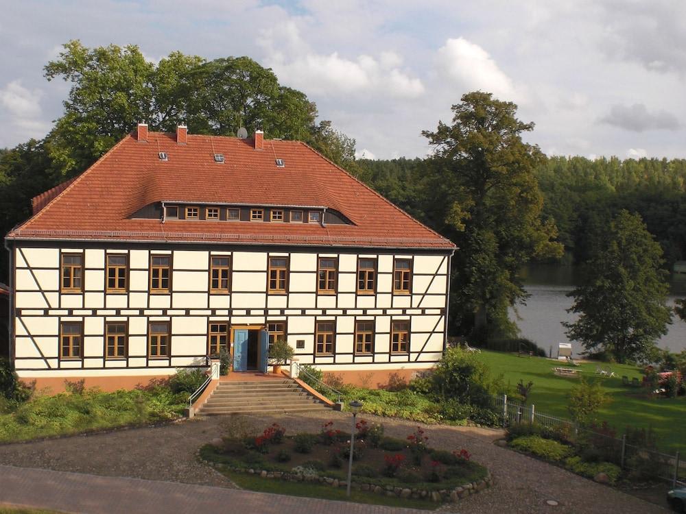Drostenhaus Feldberg 1