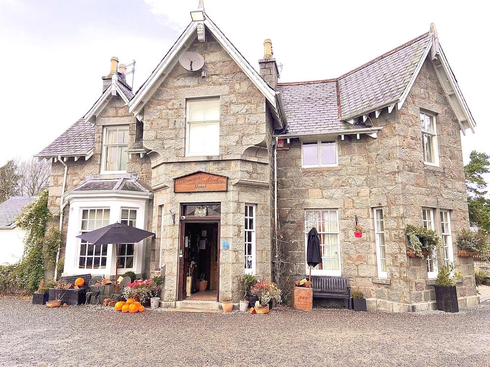 Braemar Lodge Hotel 1