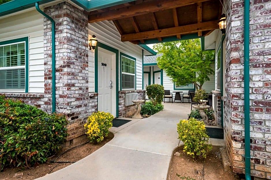 Grass Valley Courtyard Suites 2