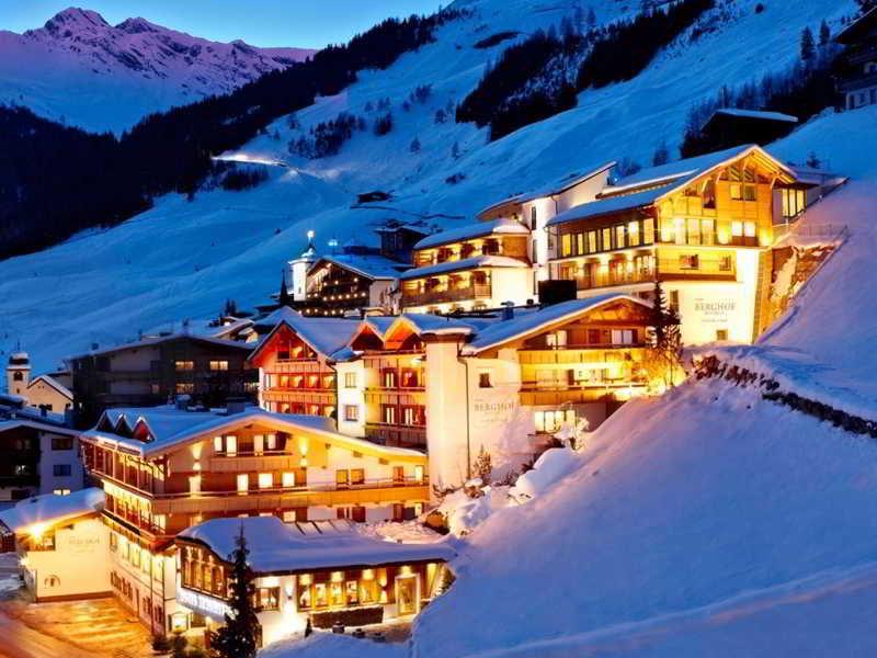 Hotel Berghof Crystal Spa & Sports 2