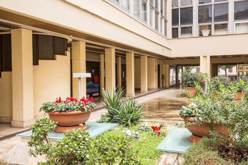 M&L Apartments - Ardesia Colosseo 1