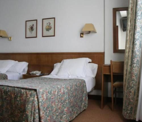 Hostal Gran Via Levante 2