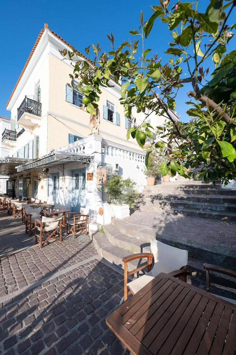 Dionysos Hotel 2