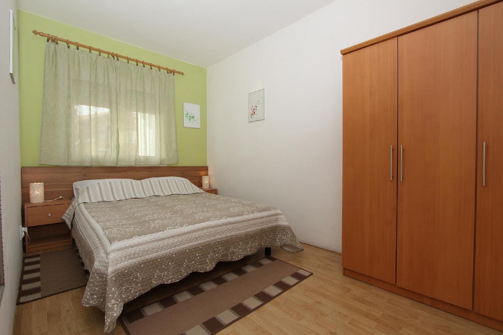 Apartments and Room Eva 2
