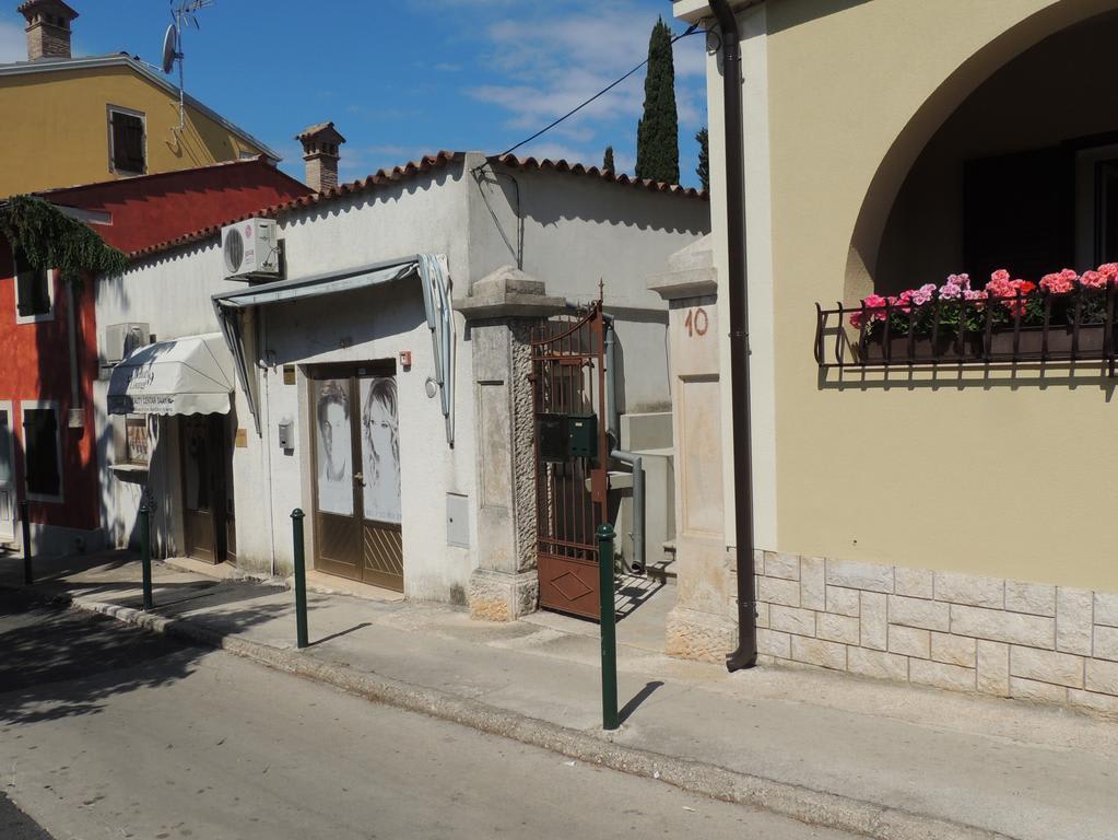 Apartments & Rooms Chiara 2