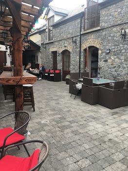 Brogans Bar & Hotel 2