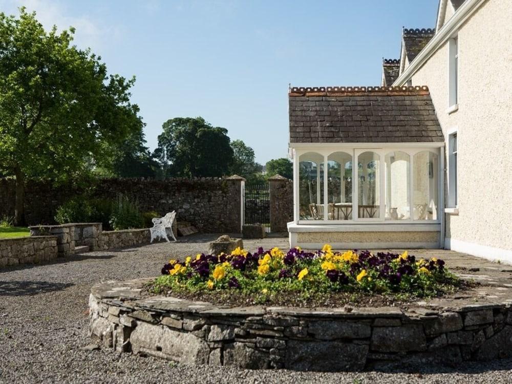 O'Briens Cashel Lodge 2