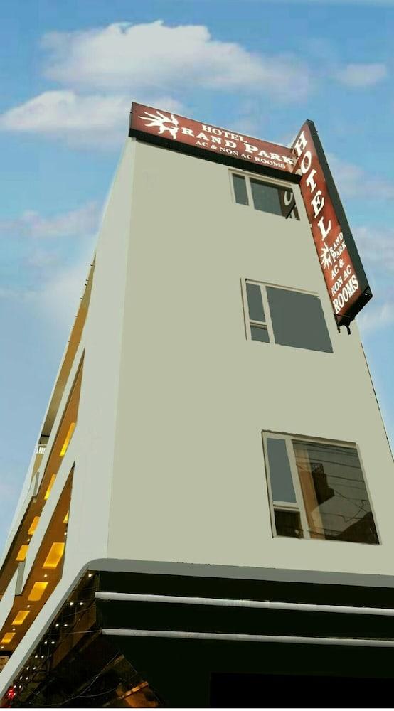 Hotel Grand Park 2