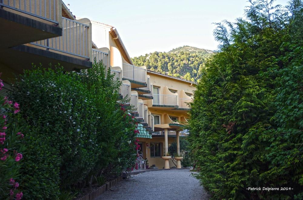 Hôtel Sous l'Olivier 1