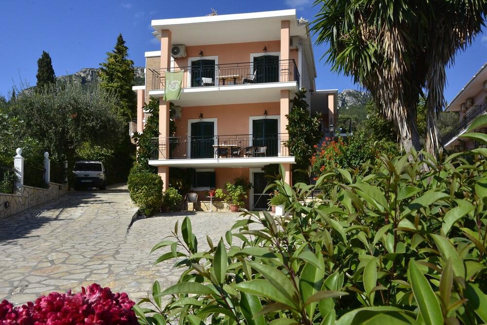 Marilena Studios And Apartments 2
