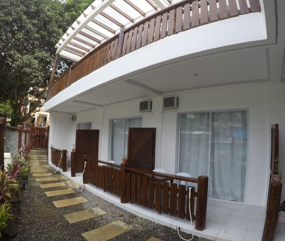 Neela Tourist Lodge 2