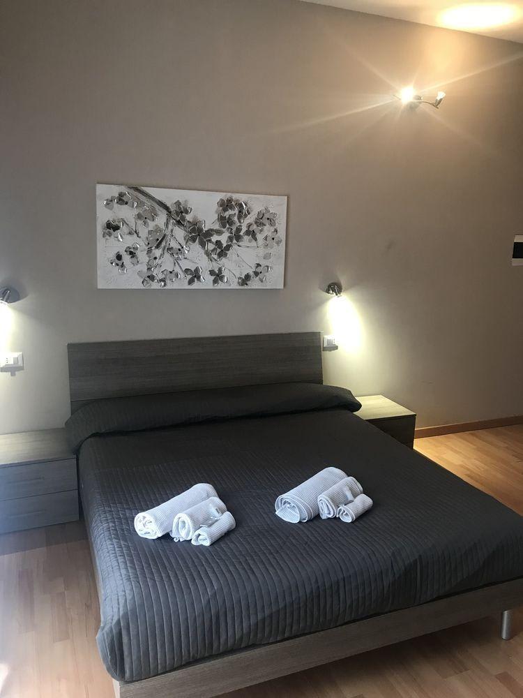 Room 14 2