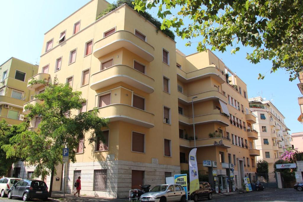Comfort Rooms Piazza Mariano Armellini 1