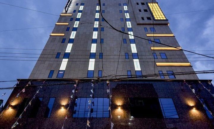 Hotel Smith 2