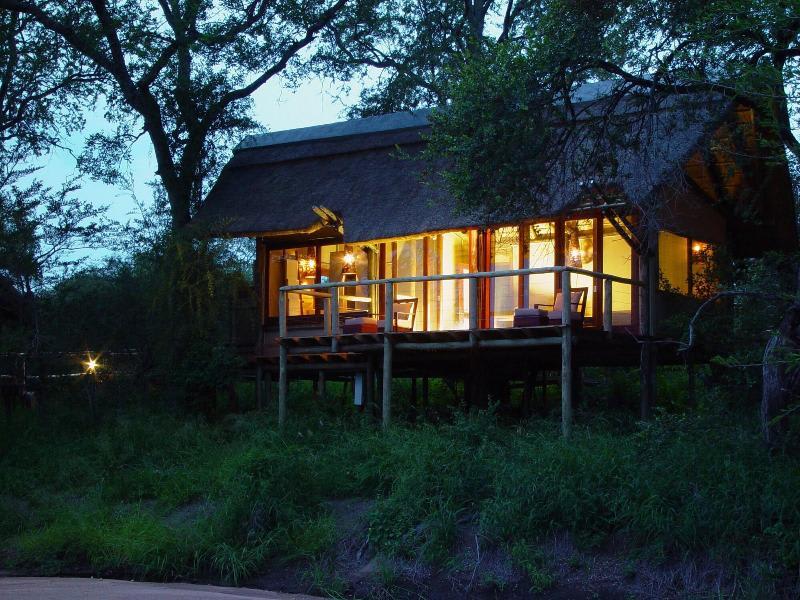 Rhino Post Safari Lodge 2