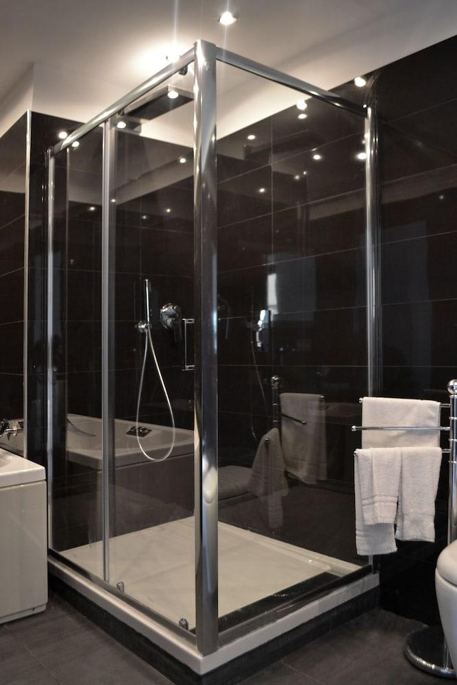 Tiffany & Mayfair Lifestyle Suites by Babylon Stay 2