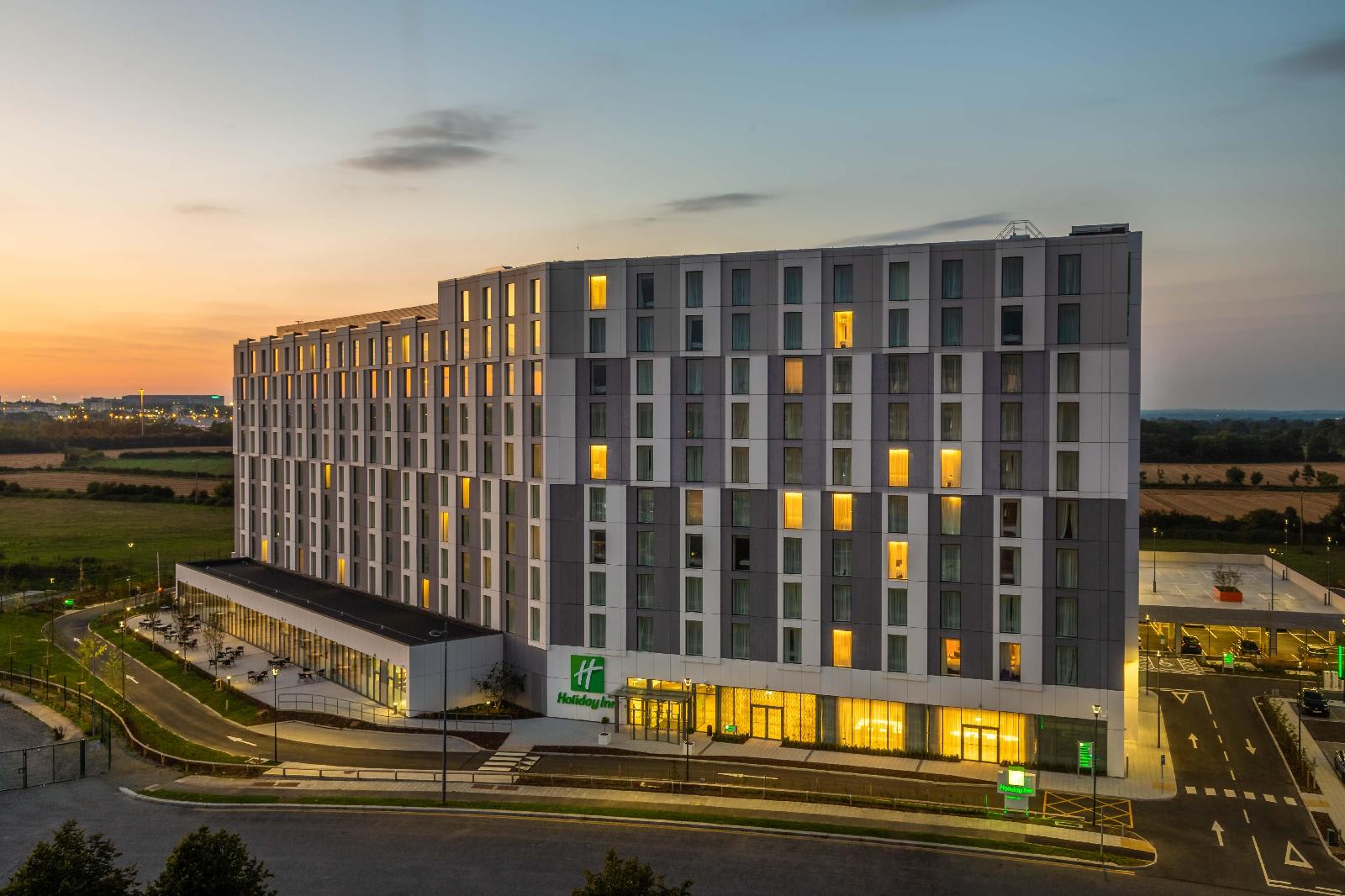 Holiday Inn DUBLIN AIRPORT by IHG 2