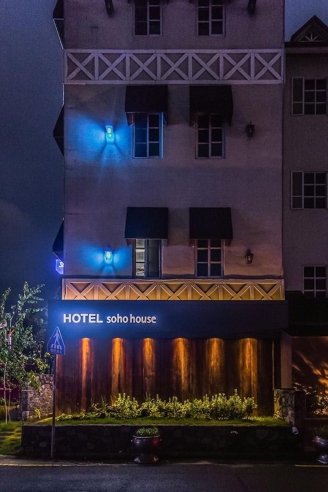 Soho Hotel Airport 2