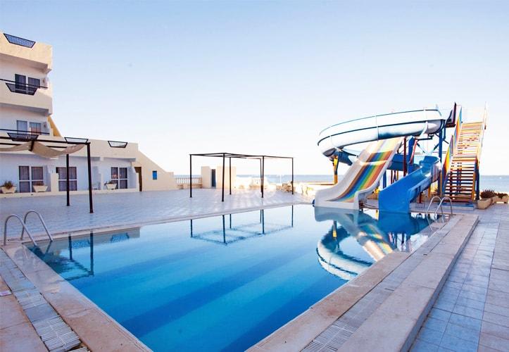 Tree House Hotel 1