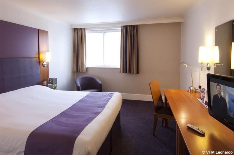 Premier Inn Cardiff East 2