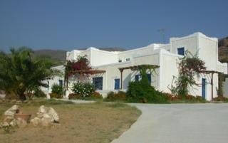 Paradise Apartments Studios 1