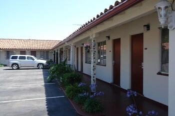 Golden Bear Hotel Surestay Collection By Bw 2
