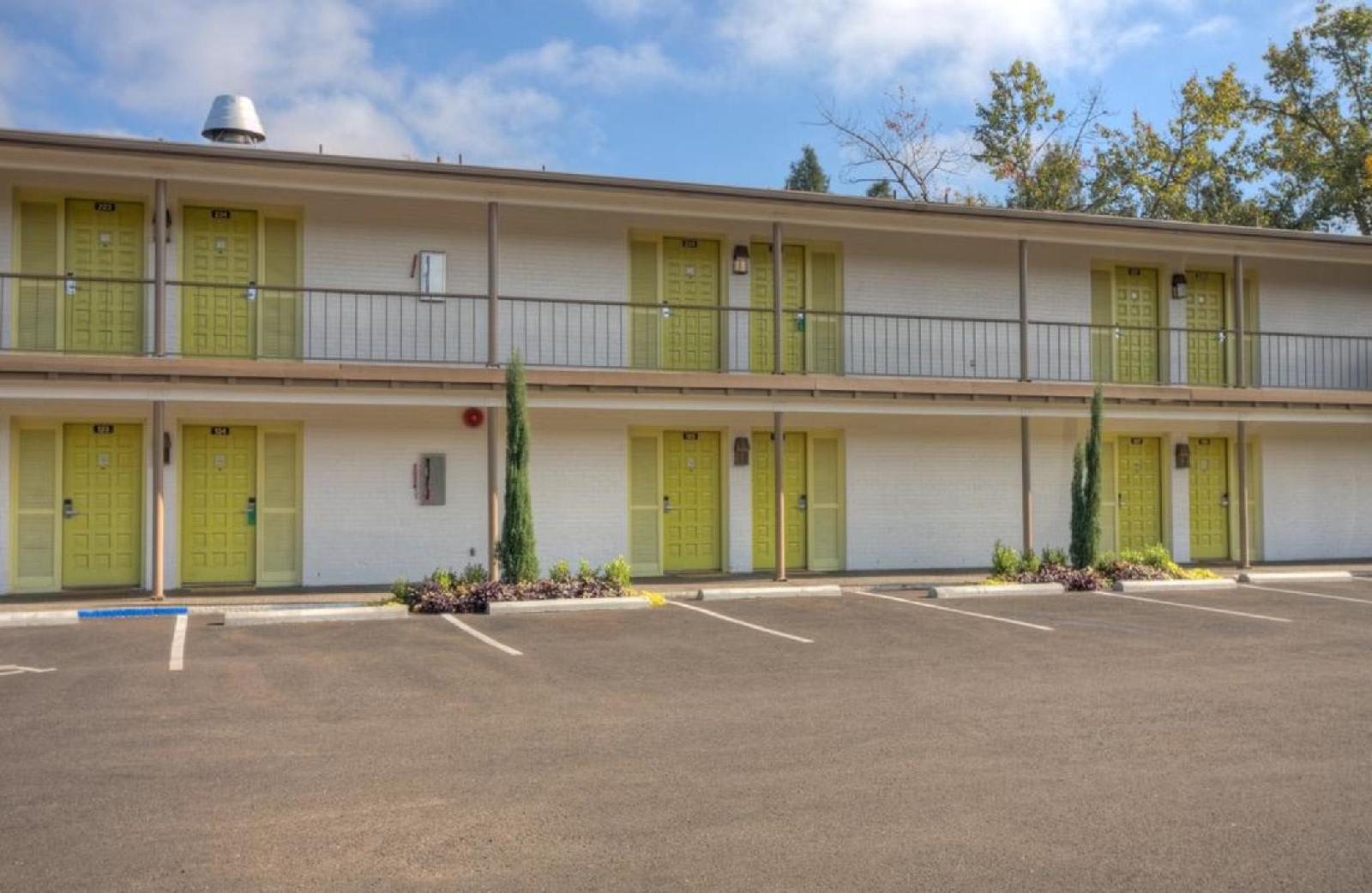 Red Lion Medford 2