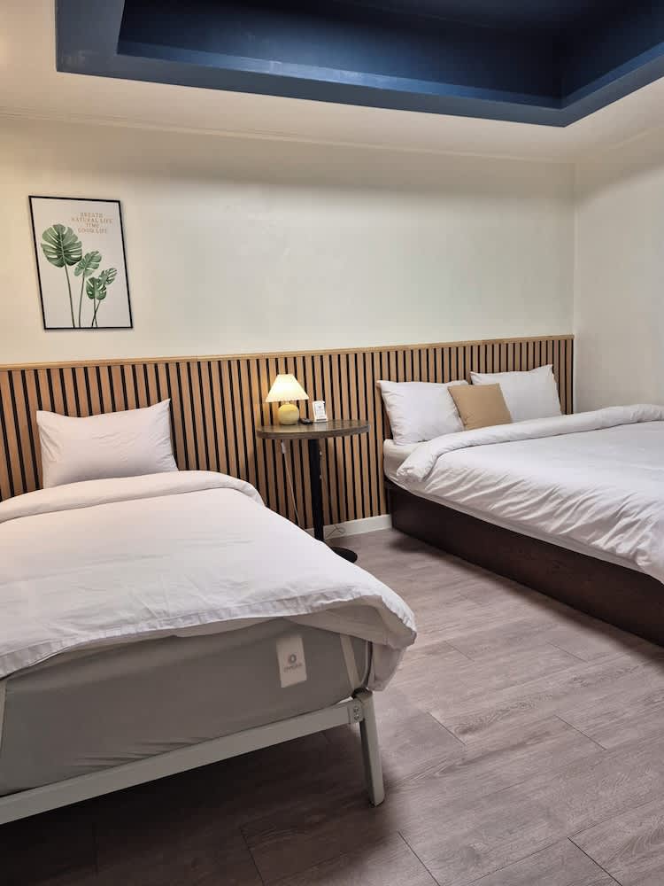 Aroma Hotel 1