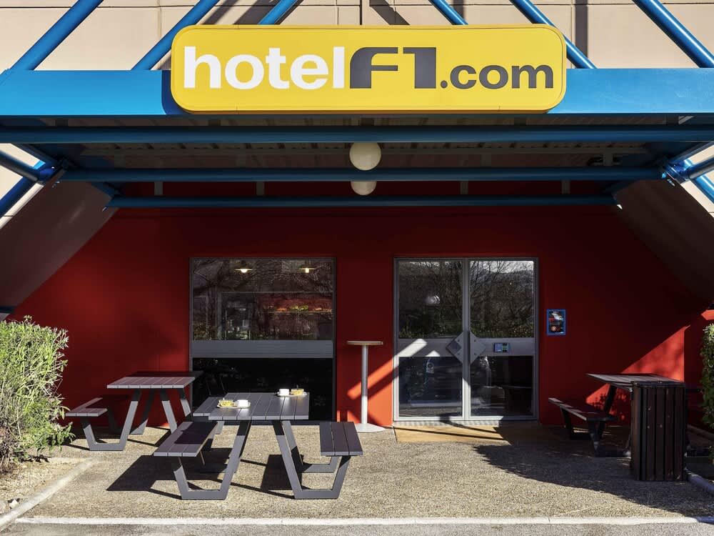 hotelF1 Lille Metropole 1