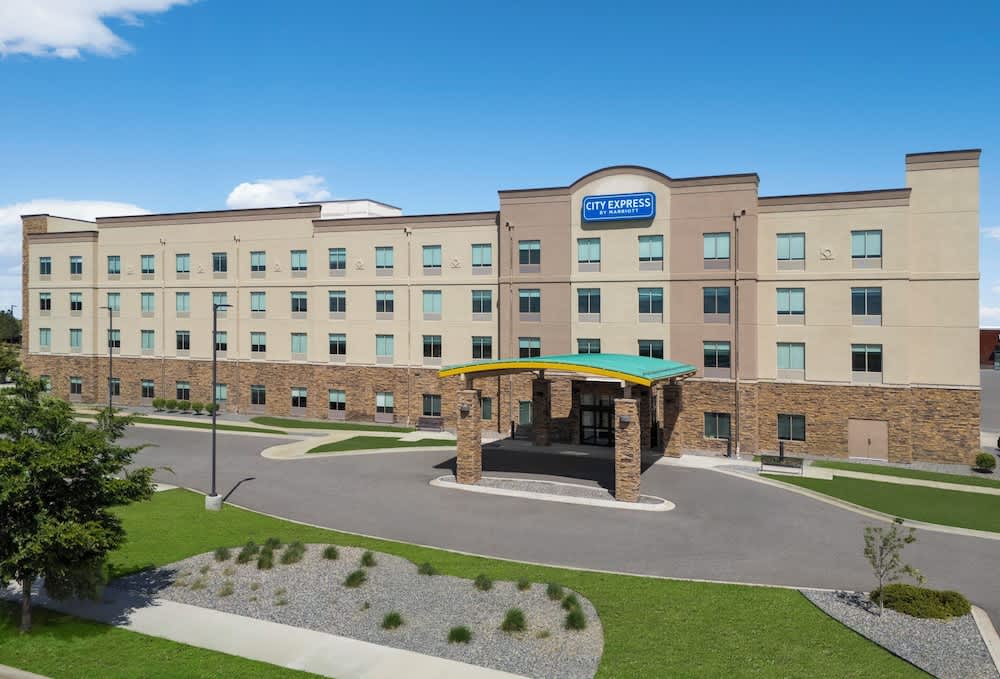 City Express by Marriott Denver Airport 1