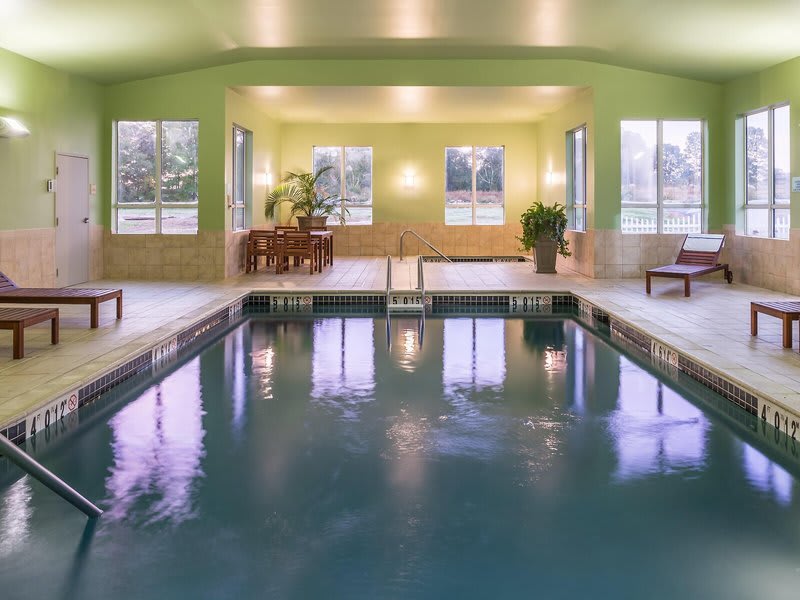 Holiday Inn Express MYSTIC - GROTON AREA by IHG 2