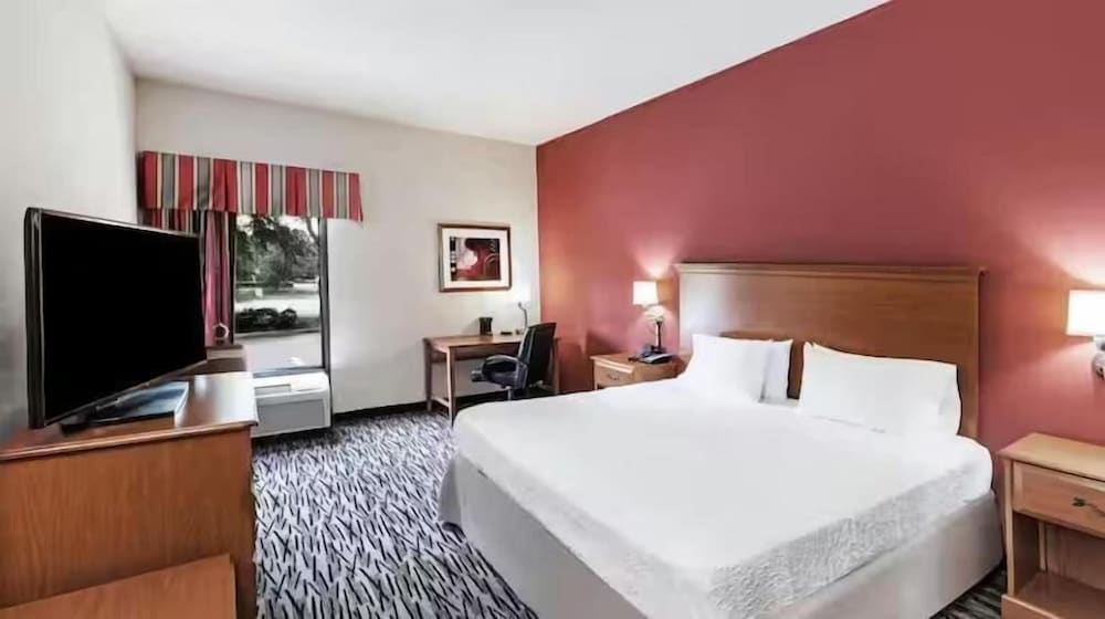 Aiken Midtown Hotel 2