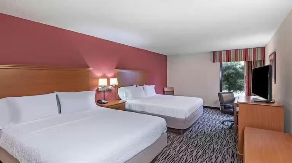 Aiken Midtown Hotel 1