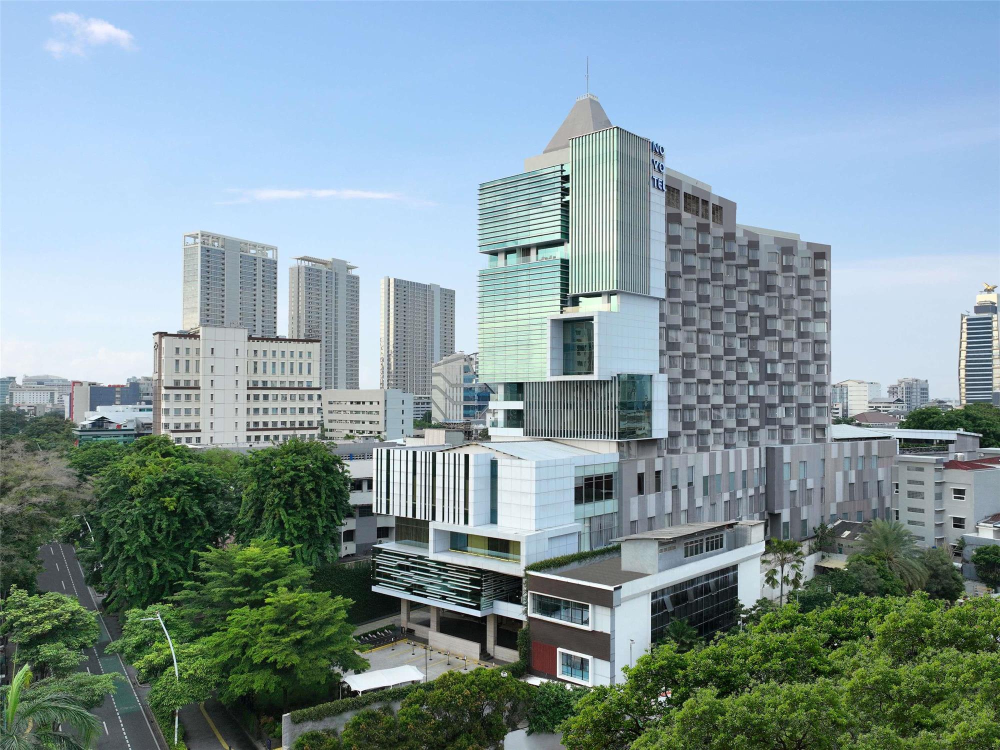 Novotel Jakarta Cikini 1