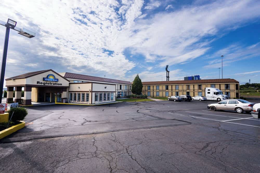 Days Inn by Wyndham Sharonville 1