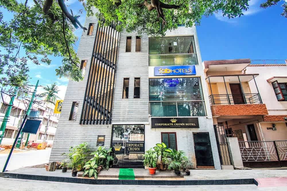 FabHotel Corporate Crown - Nr Jyoti Nivas University 1