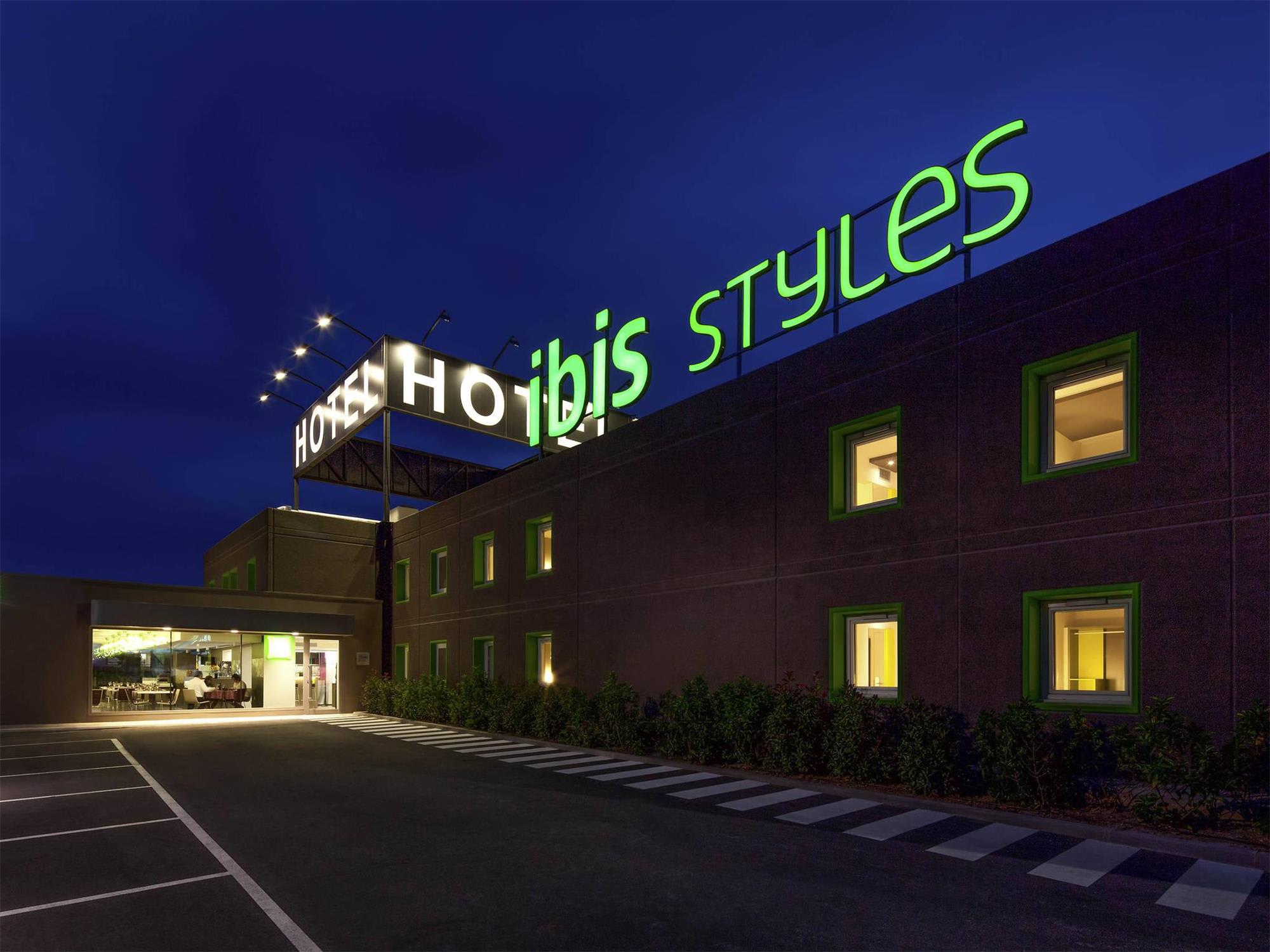 Hotel Ibis Styles Lleida Torrefarrera 2