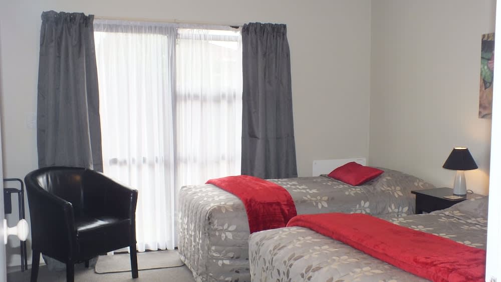 Canterbury Court Motel 2