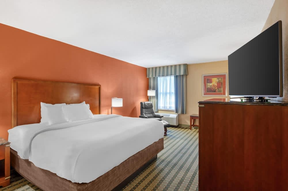 BEST WESTERN PLUS Inn at Valley View 1