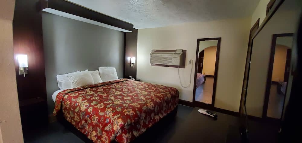 Rodeway Inn & Suites Houston near Medical Center 2